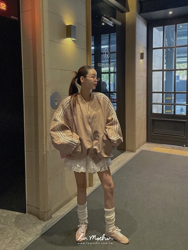 蕾絲線條飛行外套